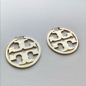 NWOT Tory Burch POLISHED NOT MATTE GOLD T Miller 2" Large Hoop Earrings